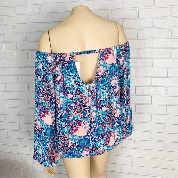 Parker Women’s Off the Shoulder English Top - Picture 5 of 8